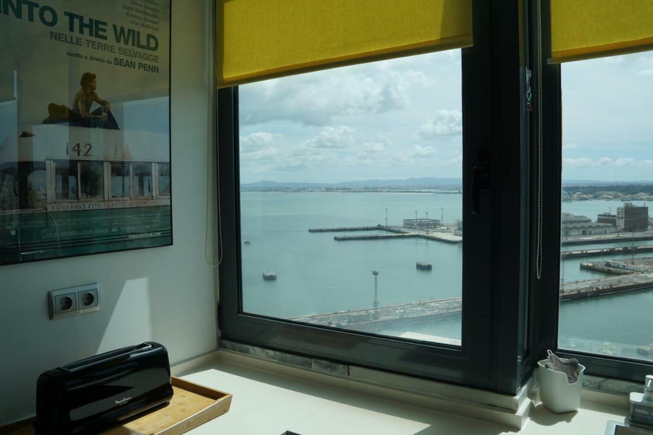 Penthouse Bellevue Lejlighed Almada Eksteriør billede